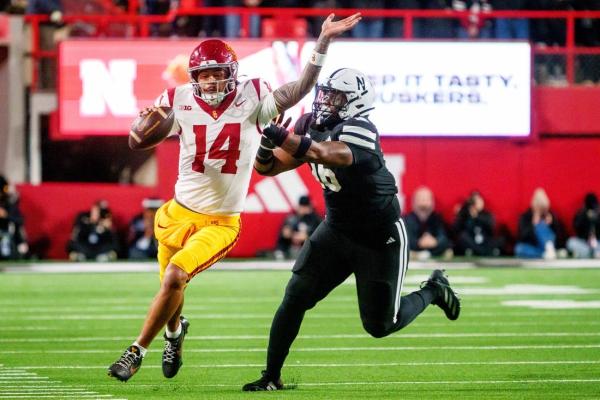 No. 23 Southern California scores last to avoid upset at Nebraska