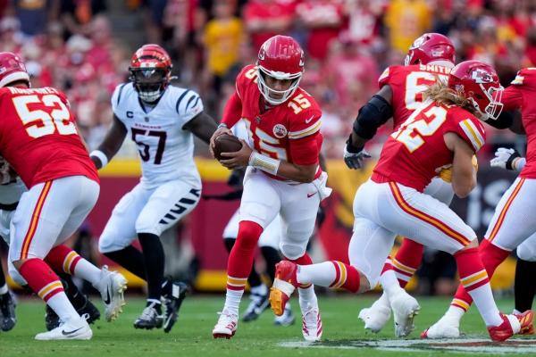 Chiefs hit game-ending FG, beat Bengals in back-and-forth game thumbnail