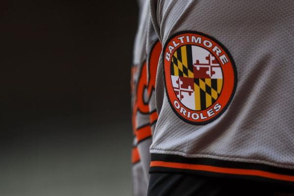 Report: Orioles set to add John Mabry to coaching staff