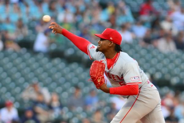 5th-inning outburst carries Angels past Mariners thumbnail