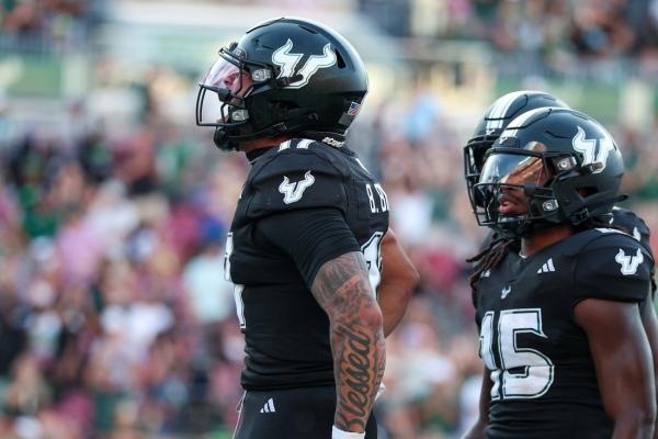 Fake-punt TD helps USF cruise past No. 25 Boise State