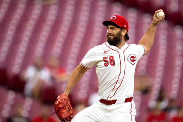 Reds place LHP Sam Moll (shoulder) on 15-day injured list