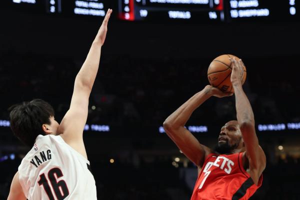 Kevin Durant on cusp of milestone, but Rockets want win vs. Blazers