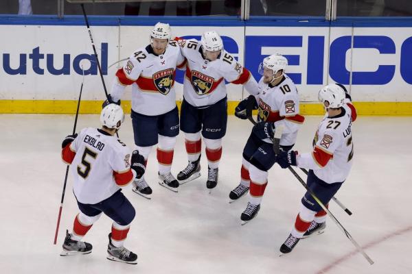 Panthers return home with chance to close out Rangers