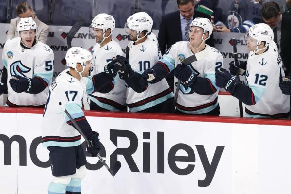 Joey Daccord, Kraken post shutout, halt Jets’ win streak