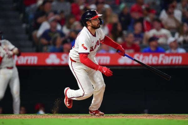 Nolan Schanuel’s bases-loaded walk in 9th lifts Angels past Rangers
