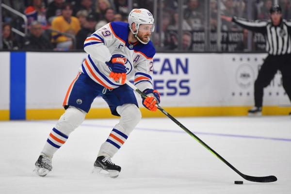 Oilers visit Pens with teams on opposite paths