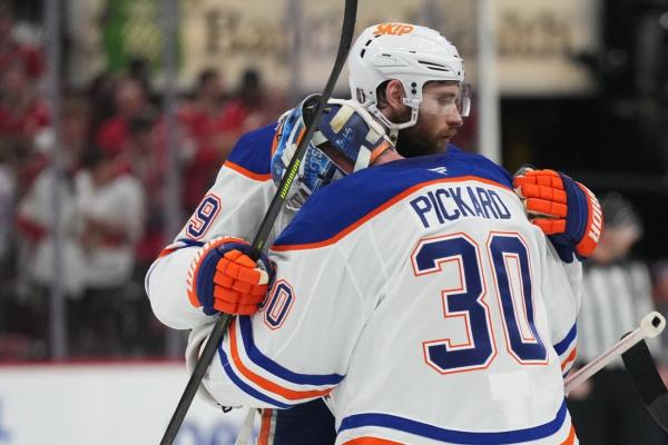Oilers starting G Calvin Pickard in Game 5 of Stanley Cup Final