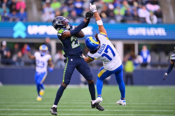 Demarcus Robinson hauls in TD to send Rams past Seahawks in OT thumbnail