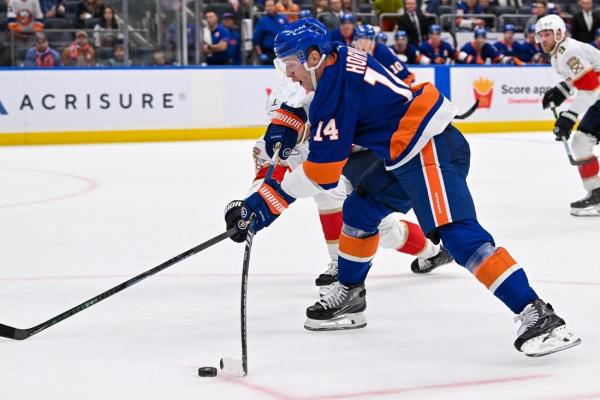 Islanders, Sabres try to rediscover earlier form