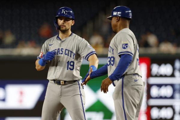 Royals find winning formula against punchless Nationals