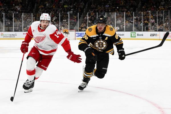 Bruins clip Red Wings on Pavel Zacha’s OT winner