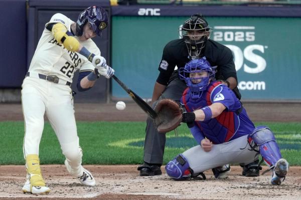 Brewers rout Cubs in opener of NLDS