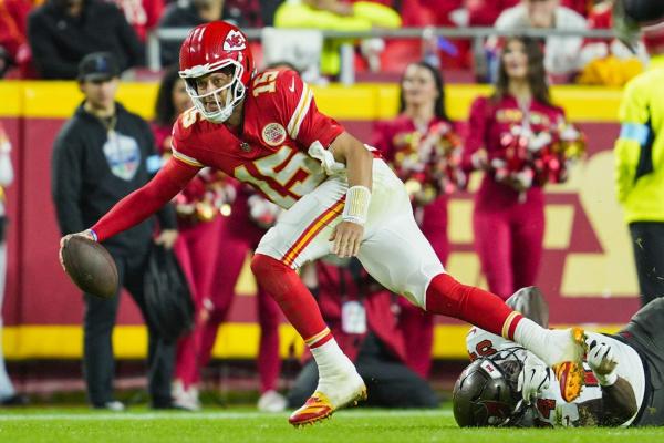 No limitations for Chiefs QB Patrick Mahomes (ankle) thumbnail