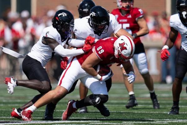 Cincinnati holds off Miami (OH) to reclaim Victory Bell