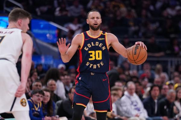 Stephen Curry, Warriors aim to rebound vs. fading Suns