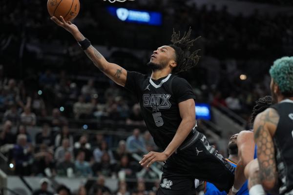 Nets drag 4-game losing streak into clash with stumbling Spurs