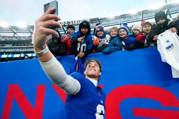 Losing for winning, Giants (4-13) won’t pick first, enter uncertain offseason