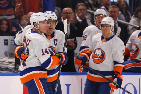 Finally on winning streak, Islanders take aim at resurgent Devils