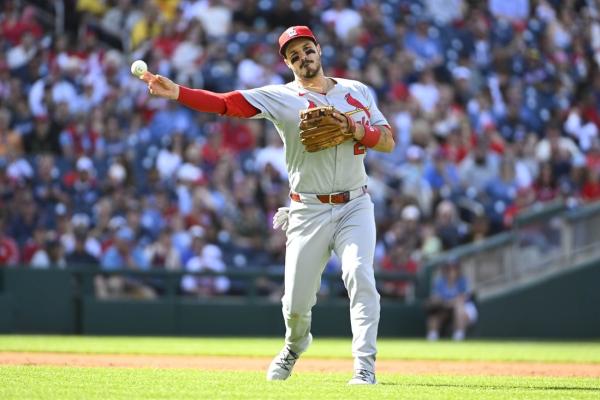 Cardinals hang on to beat Nationals, win 7th straight