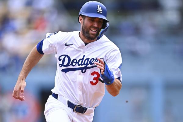 Dodgers release Chris Taylor, activate Tommy Edman from IR