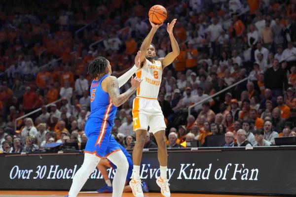 Chaz Lanier propels No. 8 Tennessee past No. 5 Florida