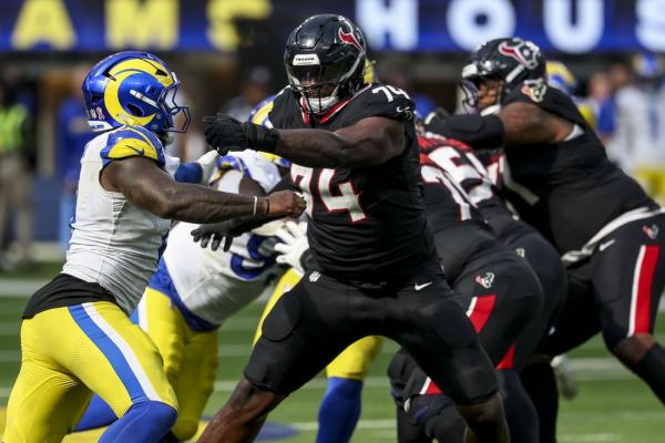 Reports: Texans trading OT Cam Robinson to Browns