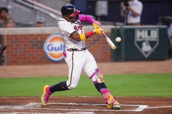 Braves batter Nats for 9th straight win but lose Ozzie Albies (wrist)
