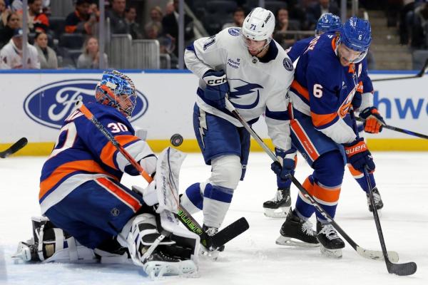 Ilya Sorokin, Islanders snap Lightning's 7-game win streak