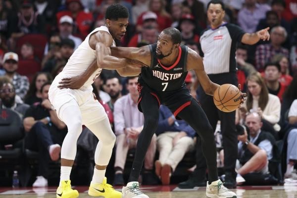Kevin Durant comes up big in Rockets win over Cavaliers