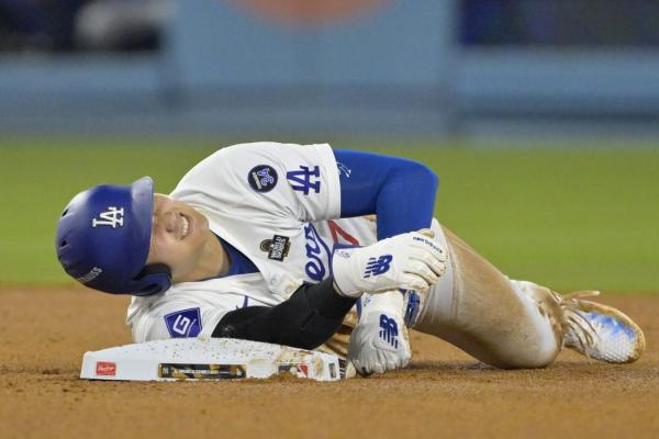 Dodgers DH Shohei Ohtani (shoulder) cleared for Game 3