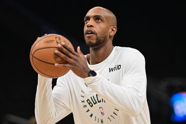 Bucks F Khris Middleton (ankle) out vs. Raptors thumbnail