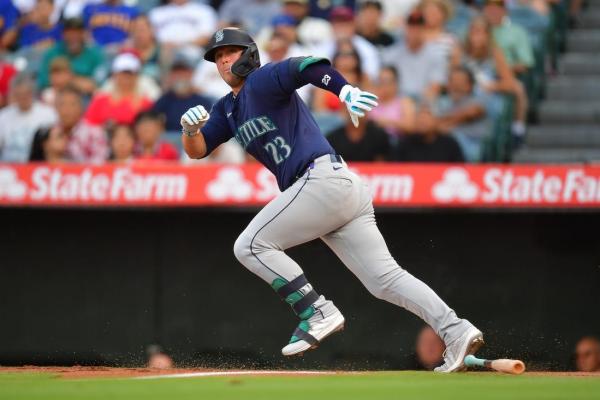 Reports: Mariners place 1B Ty France on waivers thumbnail