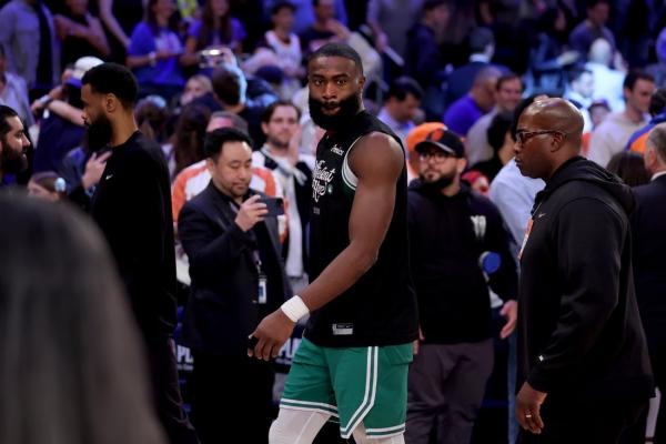 Report: Celtics’ Jaylen Brown may need knee surgery