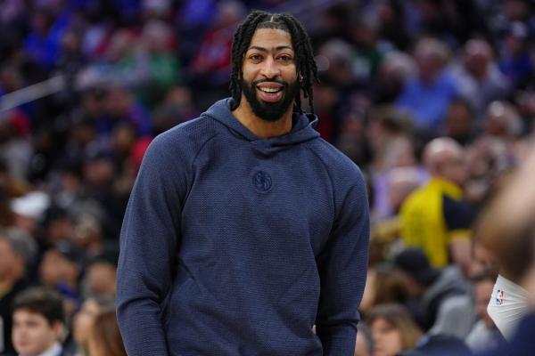 Anthony Davis (abdominal) ruled out to push back Mavs’ debut