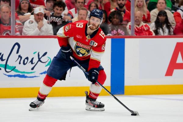 Panthers’ Matthew Tkachuk could miss 2-3 months if he elects surgery