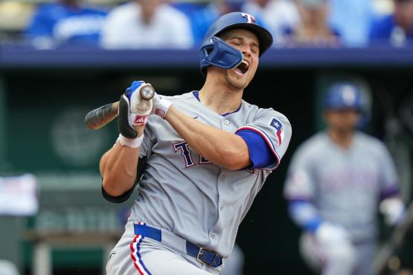 Reports: Rangers SS Corey Seager set for appendectomy