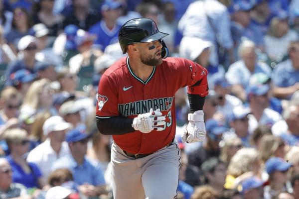 Diamondbacks 1B Christian Walker (oblique) exits game thumbnail