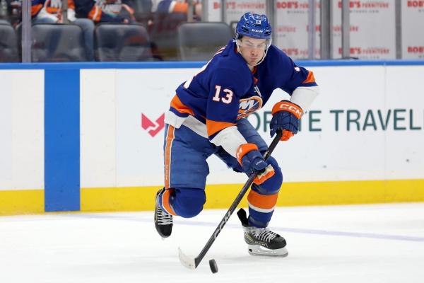 Islanders F Mathew Barzal out indefinitely