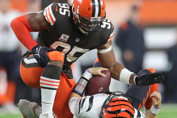 Report: Myles Garrett not interested in contract extension, wants out of Cleveland