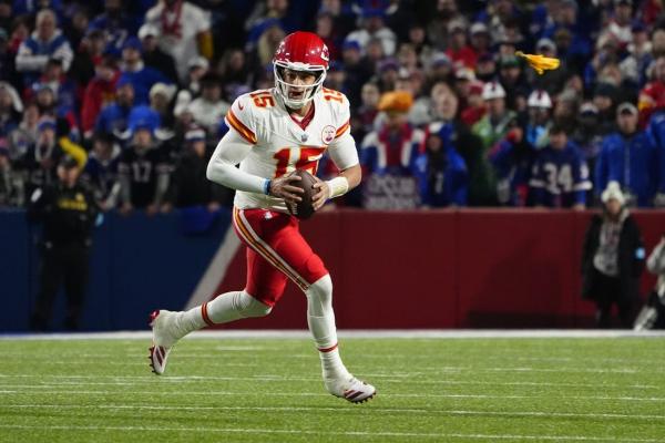 Chiefs move past first loss, place target on Panthers