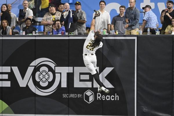 Tyler Stephenson’s 9th-inning homer powers Reds past Padres