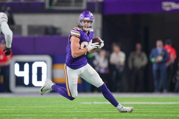 Report: Vikings TE T.J. Hockenson to start season on PUP thumbnail