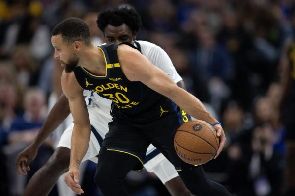 Warriors get points from all over lineup in beating Grizzlies