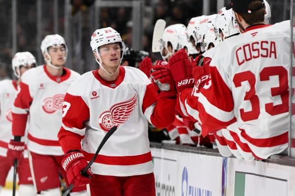 Wings, Sabres enter matchup on lengthy losing streaks