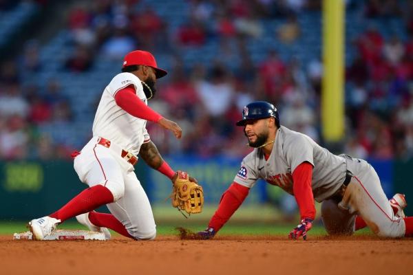 Four-run eighth propels Angels past Red Sox
