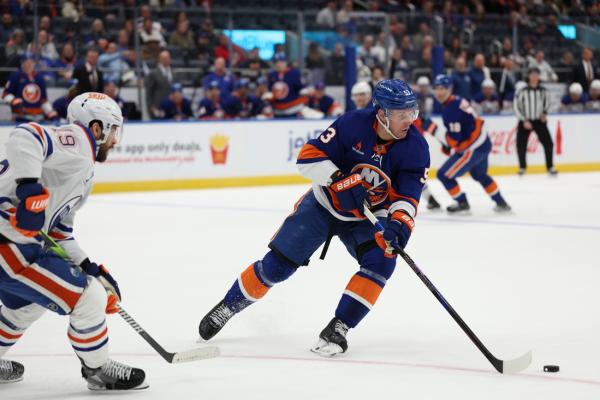 Leon Draisaitl scores twice to lead Oilers past Islanders