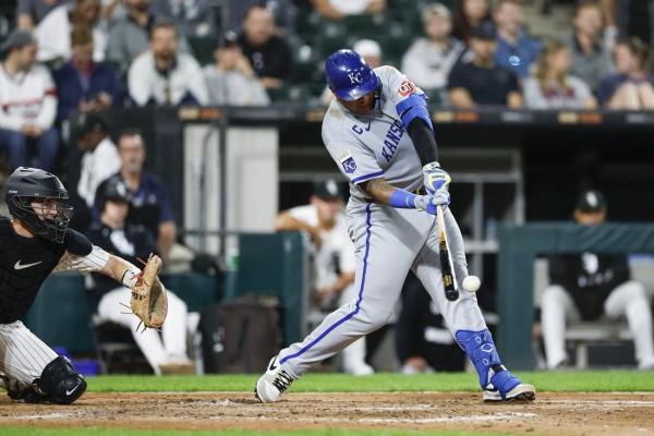 Royals’ 8-run fifth flattens White Sox