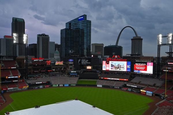 Royals-Cardinals rained out, doubleheader Wednesday thumbnail