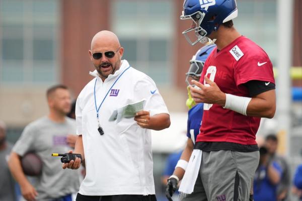 Giants sticking with Daniel Jones as QB1